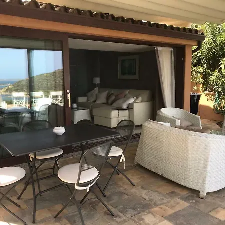 빌라 La Terrazza Sul Mare Porto Luna 2